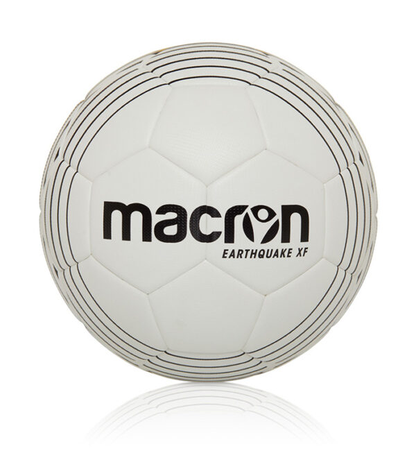minge fotbal earthquake macron